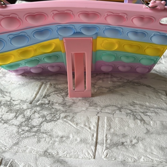 🇺🇸 Pop it Rainbow iPad case Strap and Keychain - Picture 2 of 5